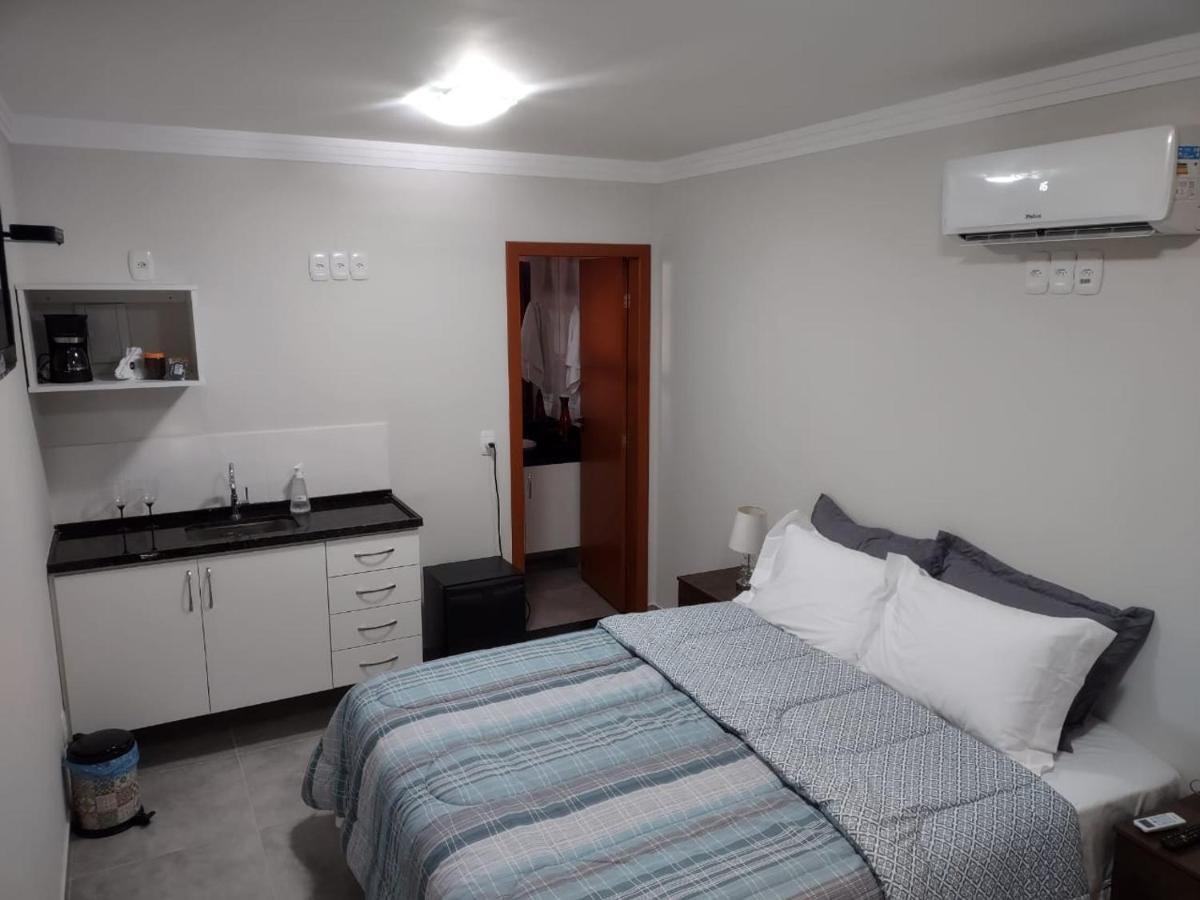 Ipe Suites Домингус-Мартинс Экстерьер фото