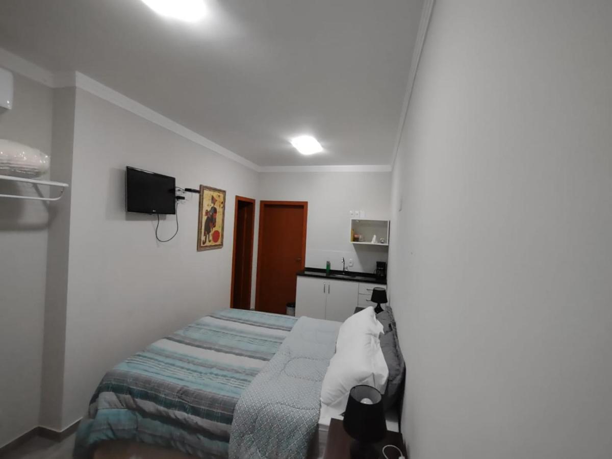 Ipe Suites Домингус-Мартинс Экстерьер фото
