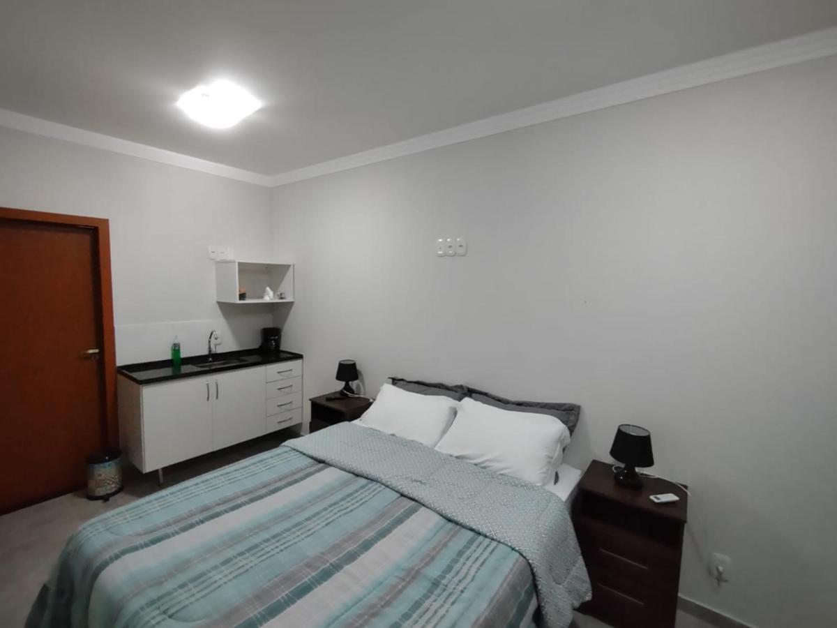 Ipe Suites Домингус-Мартинс Экстерьер фото