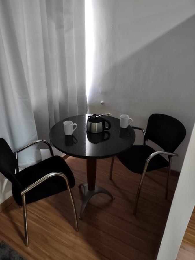 Ipe Suites Домингус-Мартинс Экстерьер фото