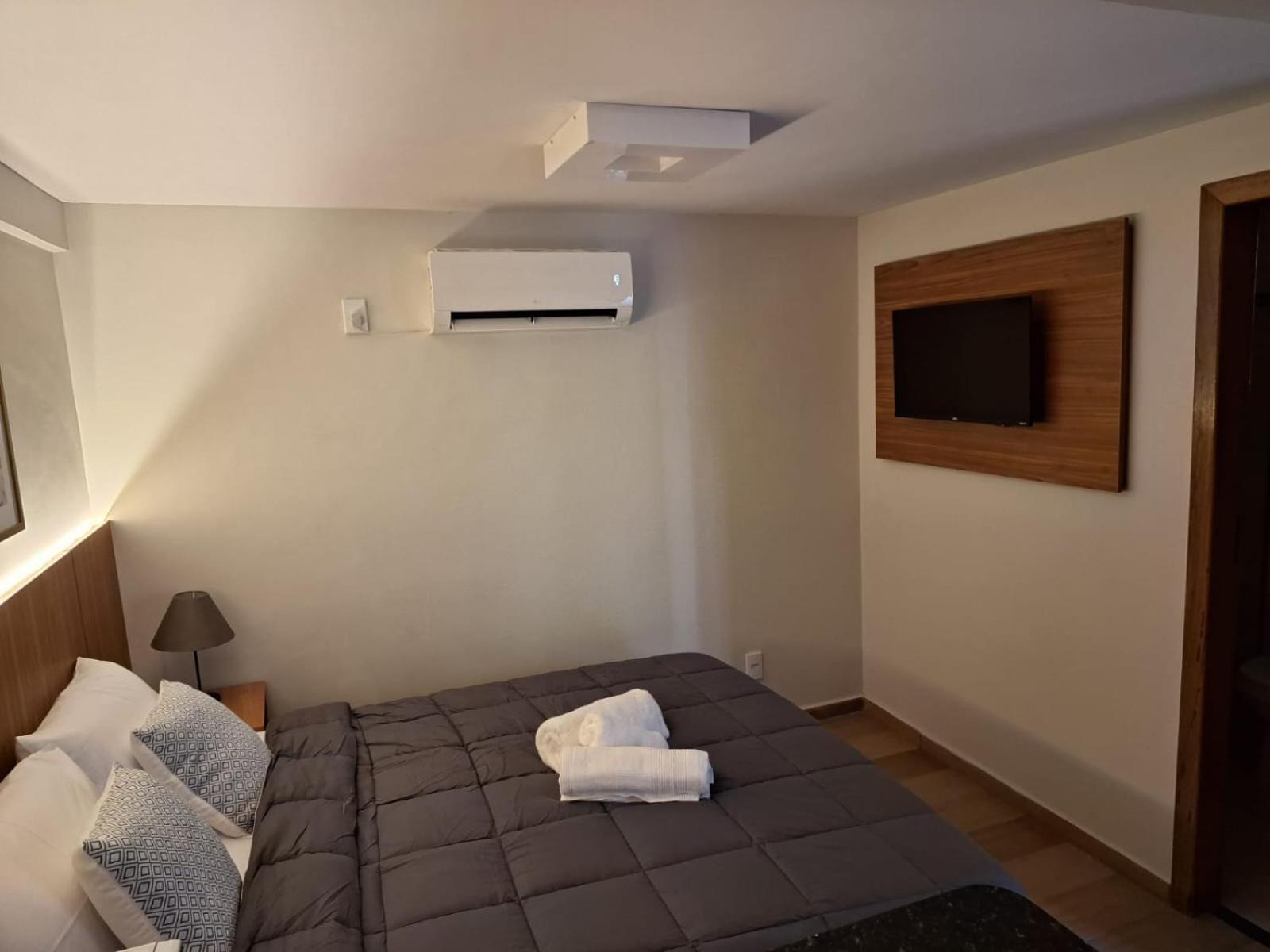 Ipe Suites Домингус-Мартинс Экстерьер фото