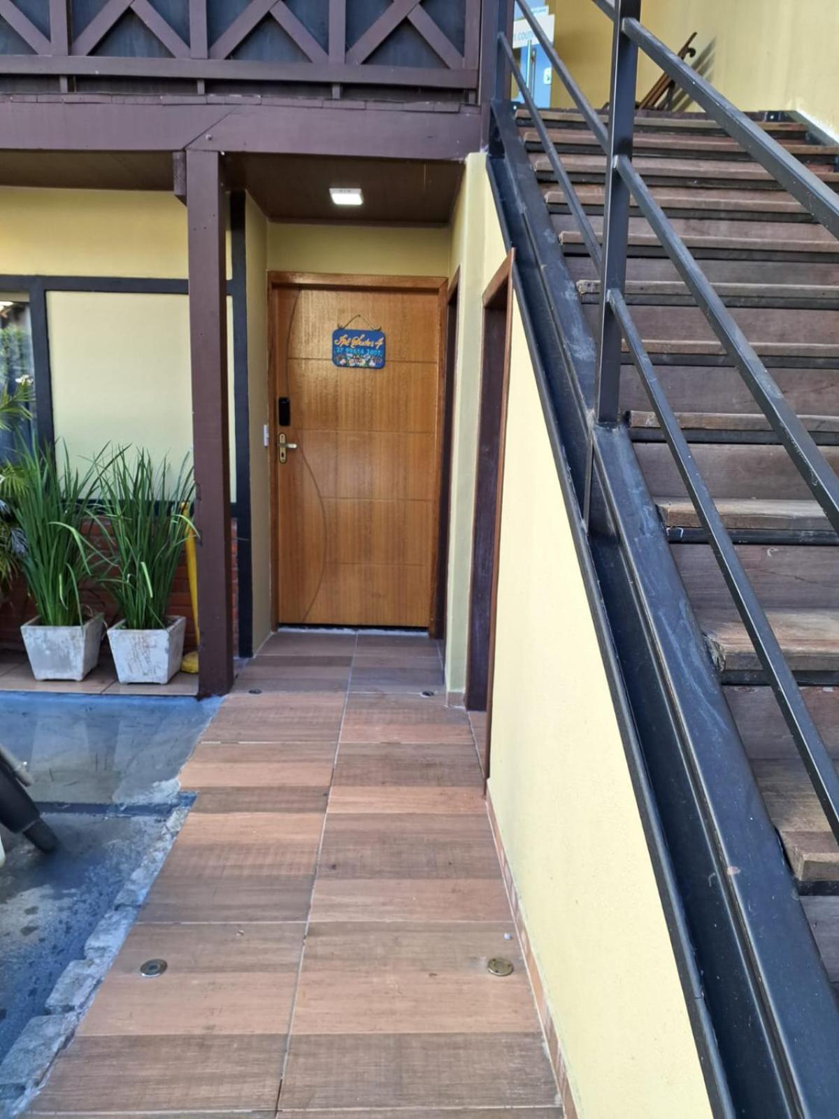 Ipe Suites Домингус-Мартинс Экстерьер фото
